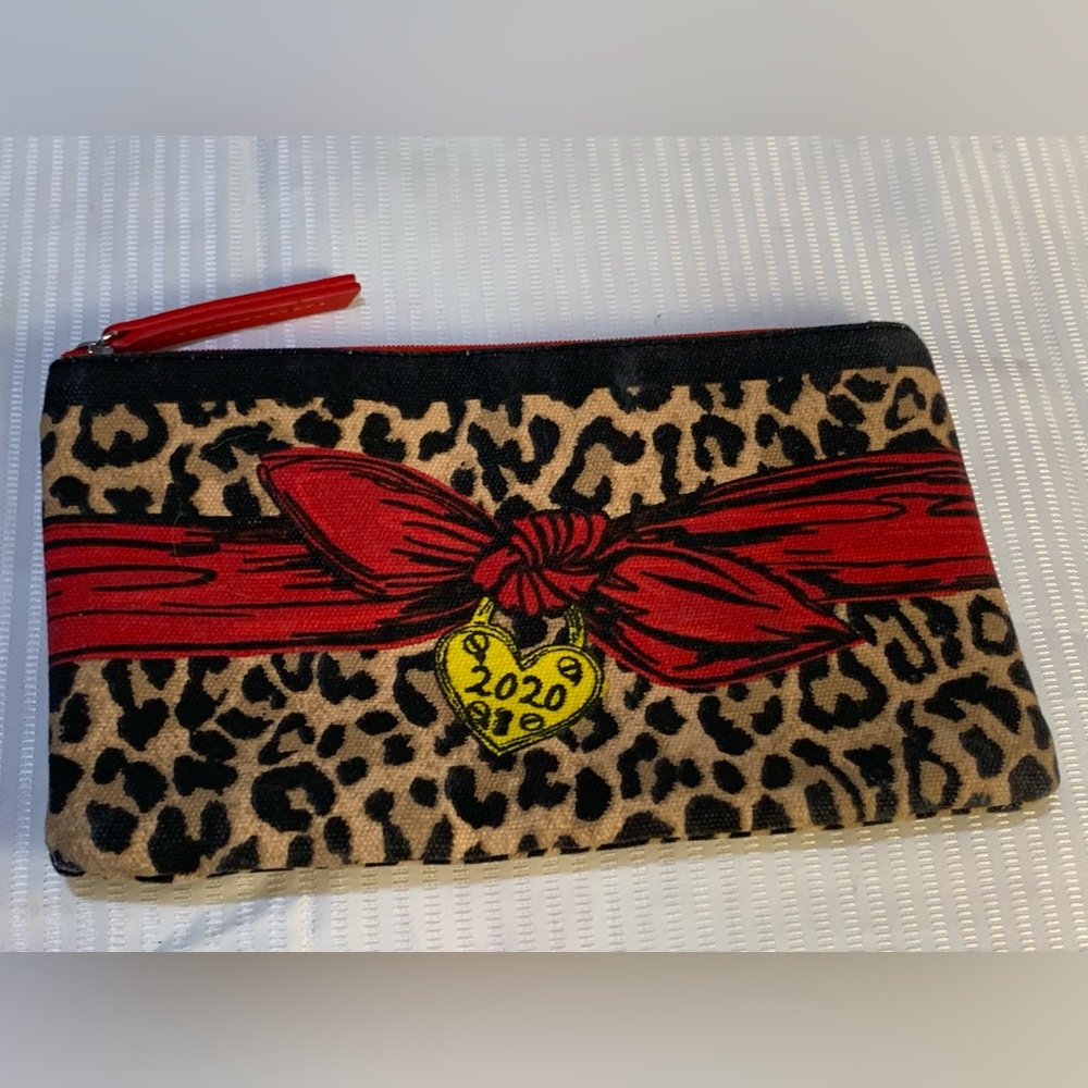 Brighton Leopard Print Cute little zippered brighton bag! Measures 9x 5.5 inches